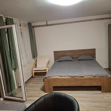 Apartma Med Oljkami Spodnji *