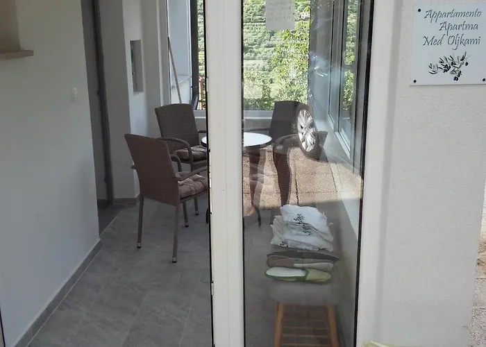 Apartma Med Oljkami Spodnji * Portorož