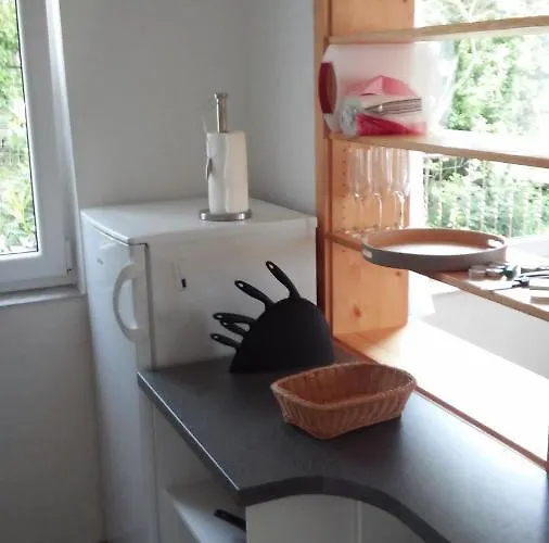 Apartma Med Oljkami Spodnji Lejlighed Portorož