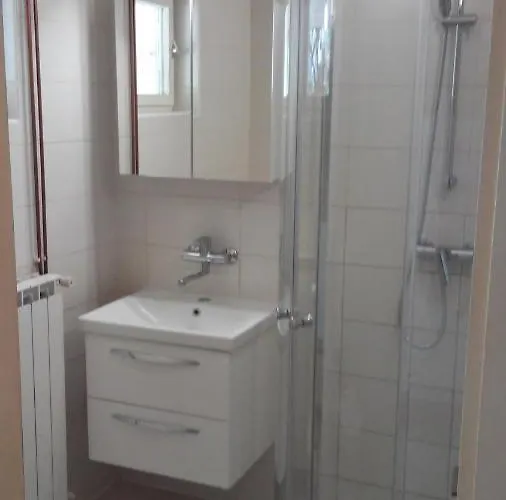 Apartma Med Oljkami Spodnji * Portorož