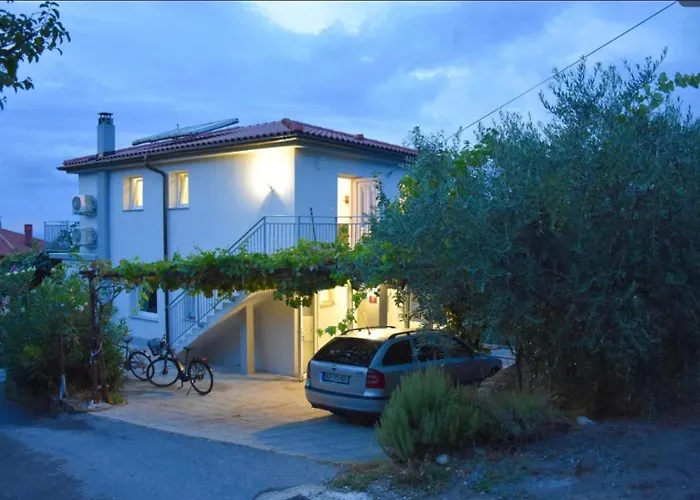 Apartma Med Oljkami Spodnji Portorož